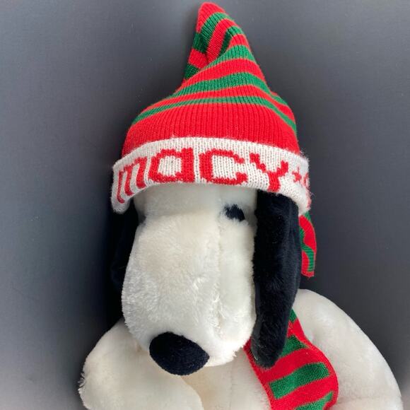 SNOOPY Vintage 1968 Macys Christmas Snoopy Plush - Picture 10 of 11